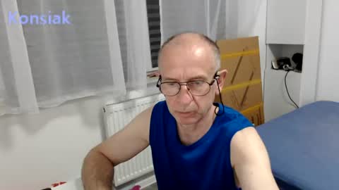 Komsiak online show from June 2026 07:49:01 PM
