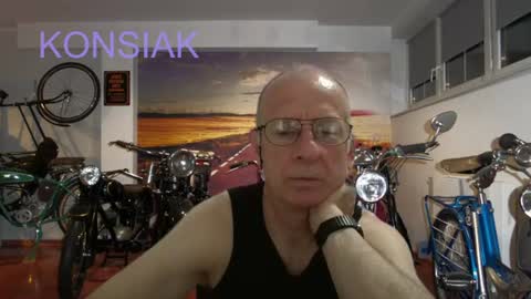Komsiak online show from June 2026 07:45:01 PM
