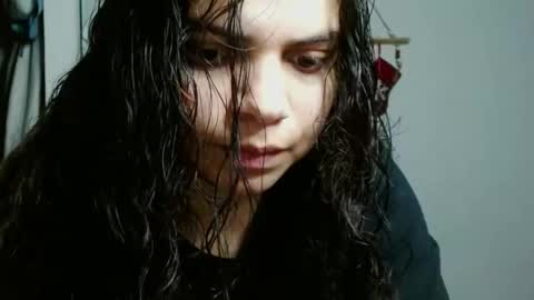 Karoll online show from November 2025 01:49:02 AM