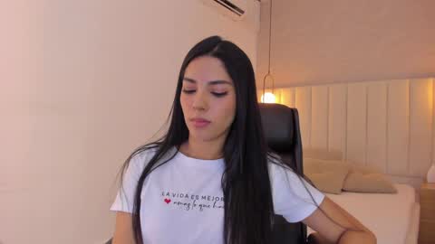 K O S M I C online show from January 2025 12:29:01 PM