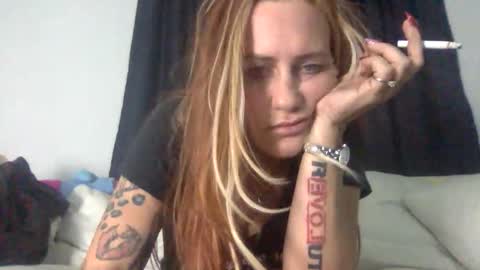 koyoteej online show from January 2026 11:51:02 PM