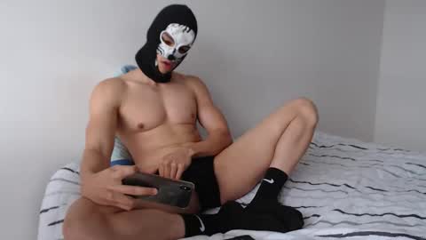kraison66 online show from April 2026 07:09:01 PM