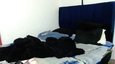 kratos_and_afrodita online show from November 2025 01:38:01 AM