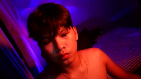 krimpie_xx online show from June 2026 12:24:02 PM