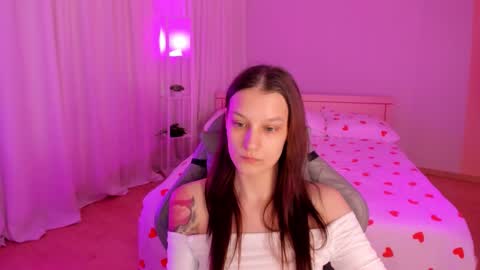 krisdoeil online show from February 2026 02:10:01 AM