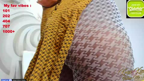 Snapshot of krisi_kiss chatting on January 2025 04:09:01 AM KrisiFollow me  Thumb UP  online show from January 2025 04:09:01 AM