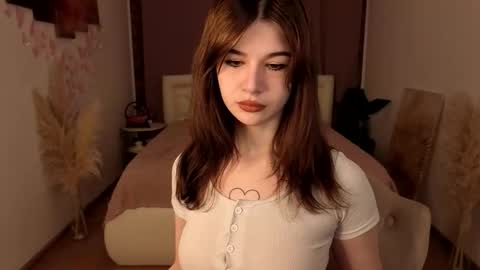 Snapshot of krispy_girl_star chatting on November 2025 08:05:01 AM krispy_girl_star online show from November 2025 08:05:01 AM