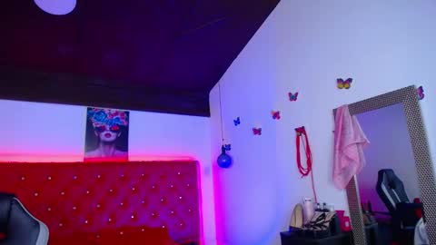 kriss_sweetboobs online show from November 2025 12:16:01 PM