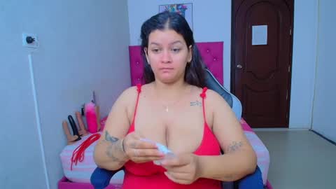Snapshot of kriss_sweetboobs chatting on July 2026 12:58:01 PM kriss_sweetboobs online show from July 2026 12:58:01 PM