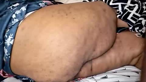 krissoyhussle_20 online show from December 2025 12:56:02 PM