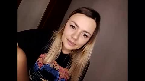 KrissSexi online show from November 2025 05:04:02 PM