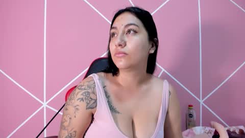 Snapshot of krissttal__ chatting on October 2025 09:40:01 AM kristal online show from October 2025 09:40:01 AM