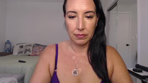 Snapshot of krissy2024 chatting on December 2024 04:29:02 PM Krissy online show from December 2024 04:29:02 PM