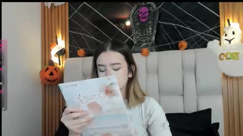 Snapshot of kristal_joi_dl chatting on October 2025 12:27:01 PM kristal online show from October 2025 12:27:01 PM