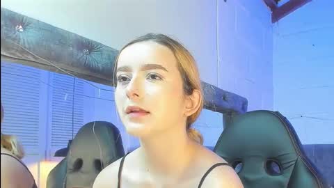 Snapshot of kristal_joi_dl chatting on November 2025 02:01:01 AM kristal online show from November 2025 02:01:01 AM