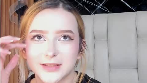 Snapshot of kristal_joi_dl chatting on November 2025 02:10:01 AM kristal online show from November 2025 02:10:01 AM