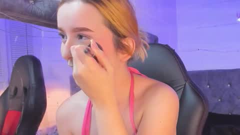 Snapshot of kristal_joi_dl chatting on November 2025 02:11:01 AM kristal online show from November 2025 02:11:01 AM