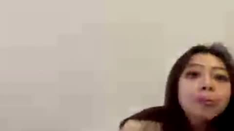 Kristen online show from April 2026 06:37:01 PM