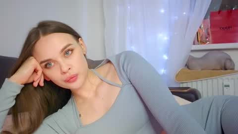 Snapshot of kristen_sayles chatting on February 2025 09:35:02 PM Kris online show from February 2025 09:35:02 PM