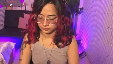 kristen_tay online show from April 2026 03:23:01 AM