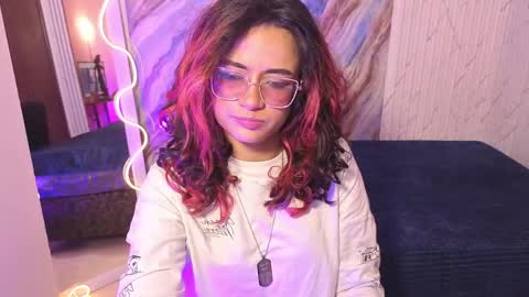 Snapshot of kristen_tay chatting on April 2026 03:31:02 AM kristen_tay online show from April 2026 03:31:02 AM