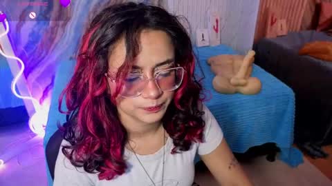 Snapshot of kristen_tay chatting on May 2026 02:50:02 AM kristen_tay online show from May 2026 02:50:02 AM