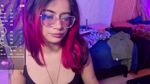 Snapshot of kristen_tay chatting on May 2026 04:07:02 AM kristen_tay online show from May 2026 04:07:02 AM