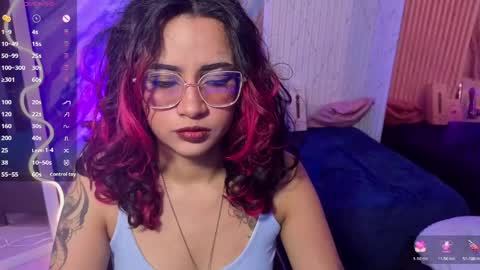 Snapshot of kristen_tay chatting on May 2026 03:00:01 AM kristen_tay online show from May 2026 03:00:01 AM