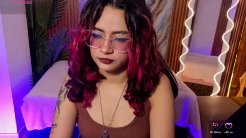 Snapshot of kristen_tay chatting on June 2026 02:39:01 AM kristen_tay online show from June 2026 02:39:01 AM