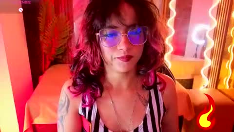 Snapshot of kristen_tay chatting on June 2026 02:47:02 AM kristen_tay online show from June 2026 02:47:02 AM