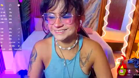 Snapshot of kristen_tay chatting on July 2026 02:51:01 AM kristen_tay online show from July 2026 02:51:01 AM