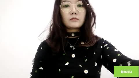 Snapshot of kristimanes chatting on April 2026 01:06:02 PM Rin online show from April 2026 01:06:02 PM