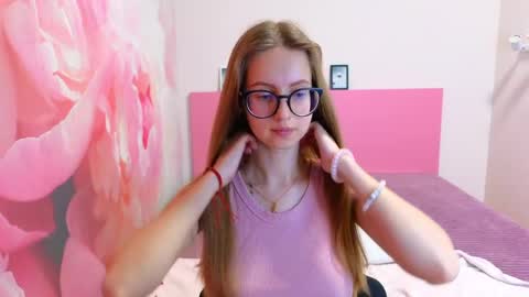 Kristina Adel online show from April 2026 06:22:02 AM