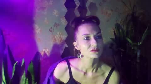 Kristina online show from December 2024 01:39:01 PM