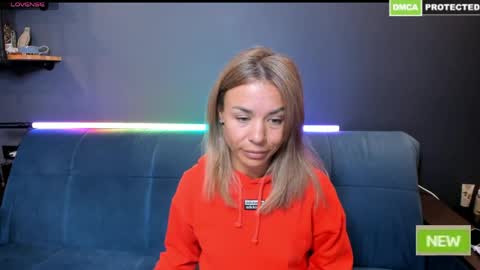 Snapshot of kristinasexyhot chatting on June 2026 06:20:02 PM Muscle Queen online show from June 2026 06:20:02 PM