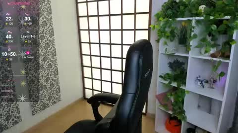 Snapshot of kristine_beauty chatting on February 2025 11:36:01 AM Kristi online show from February 2025 11:36:01 AM