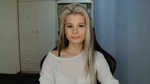 KristineAmore online show from April 2026 06:38:01 AM