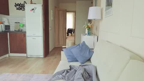 Kristi online show from September 2025 04:34:02 AM