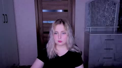 Snapshot of kristy_fran chatting on June 2026 09:56:02 PM Kristy online show from June 2026 09:56:02 PM