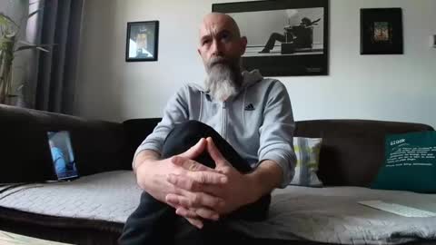 Snapshot of krummersaebel chatting on February 2025 01:35:02 PM krummersaebel online show from February 2025 01:35:02 PM