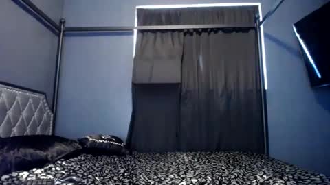 Snapshot of krystalblakexxx chatting on March 2025 10:42:01 PM Krystal Blake online show from March 2025 10:42:01 PM