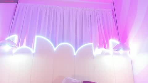 krystalswift_ online show from April 2026 03:20:01 AM