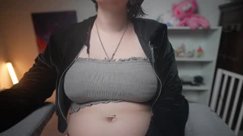 Snapshot of krystalsyxx chatting on February 2025 11:37:02 PM Krystal Syx online show from February 2025 11:37:02 PM