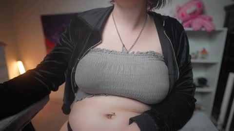 Snapshot of krystalsyxx chatting on February 2025 10:59:01 PM Krystal Syx online show from February 2025 10:59:01 PM