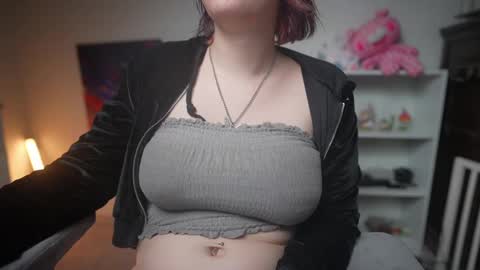 Snapshot of krystalsyxx chatting on February 2025 07:25:02 PM Krystal Syx online show from February 2025 07:25:02 PM