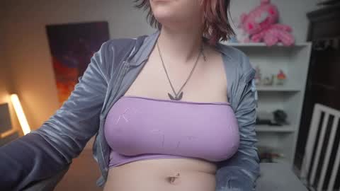 Snapshot of krystalsyxx chatting on February 2025 10:47:02 PM Krystal Syx online show from February 2025 10:47:02 PM