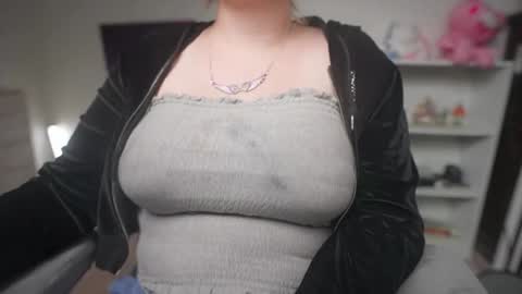 Snapshot of krystalsyxx chatting on September 2025 10:37:02 PM Krystal Syx online show from September 2025 10:37:02 PM