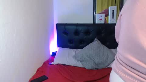 kryystaladams online show from June 2026 12:05:02 PM