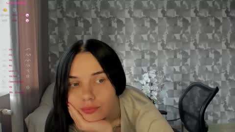 Ksenia online show from October 2025 10:27:02 AM