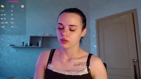 Snapshot of kseni_a chatting on July 2026 07:00:02 AM Ksenia online show from July 2026 07:00:02 AM